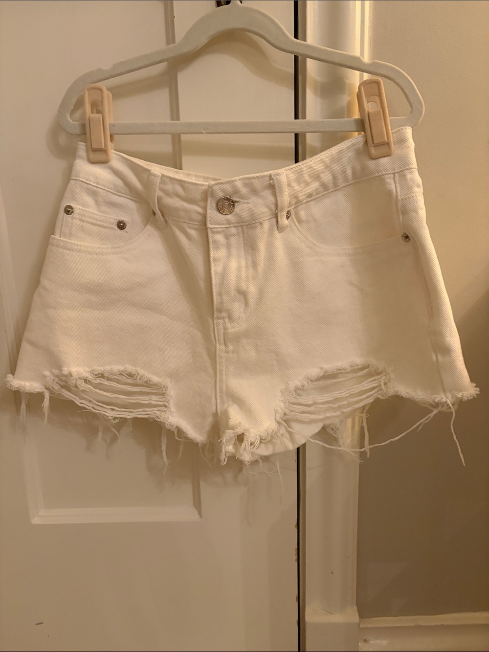 Edikted White Distressed Frayed Hem Denim Shorts